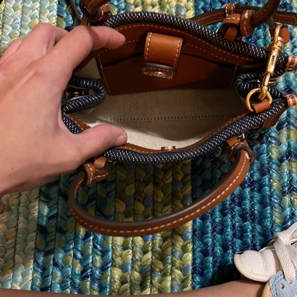 PRICE IS FIRM.Tory Burch Mini Tote. NWT. Never used. - Picture 5 of 9